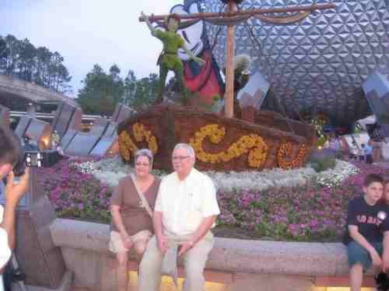 AT Epcot - May 4, 2007.JPG